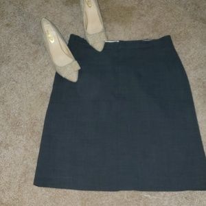 Bannana Republic pocketed pencil skirt